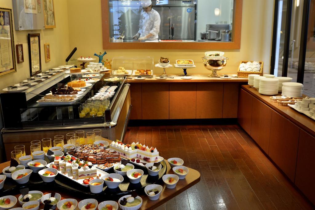 Royal Pines Hotel Urawa Saitama Exterior photo