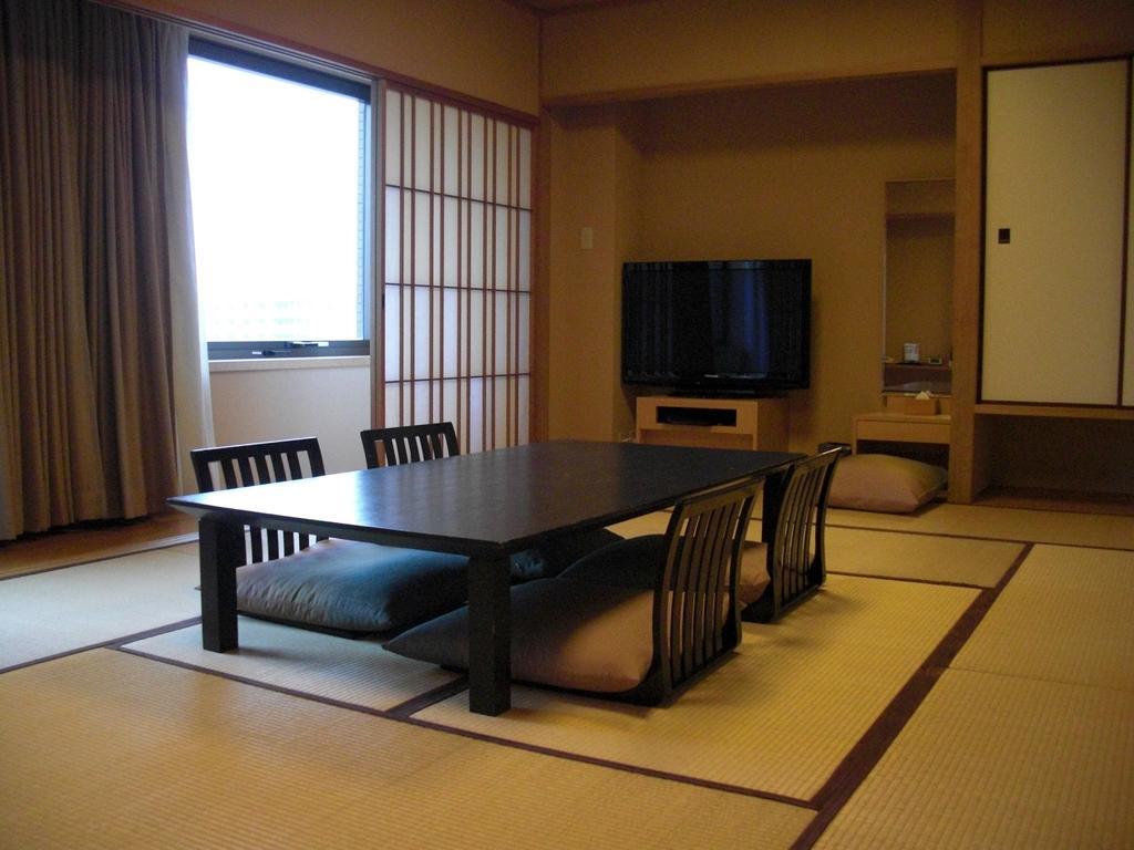 Royal Pines Hotel Urawa Saitama Exterior photo